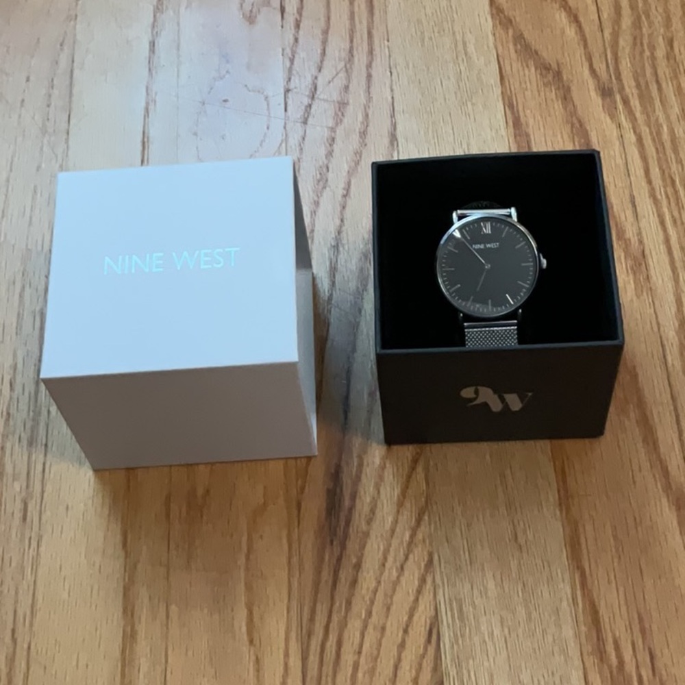 Nine West Mens Asher Watch NWW1620M Stainless Mesh Band Black Face. New